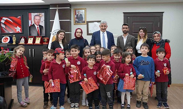 Başkan Hallaç'tan minik misafirlere sıcak karşılama