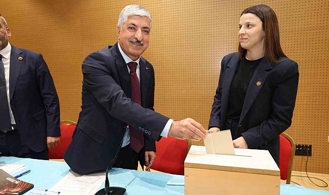 Başkan Ömeroğlu'ndan Özgür Özel'e sert tepki