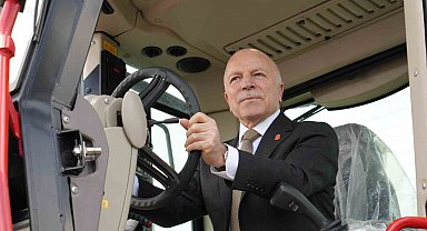 Başkan Sekmen; "Bu yatırım sadece bir araç teslimi değildir, Erzurum'un geleceğine olan inancımızdır"