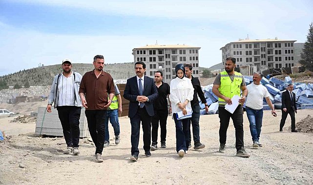 Başkan Taşkın: "Hedef, Ak Oğuz Kışlası'ndaki konutları Ekim sonuna yetiştirmek"