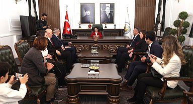 Başkan Uzun, makamını çocuk başkana devretti