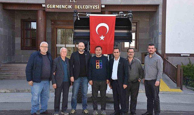 Başkan Zencirci, iptal olan deve güreşinin bağışlarıyla belediyeye kepçe kazandırdı