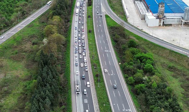 Bayram dönüşü başladı, yollarda yoğunluk oluştu