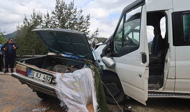 Bayram ziyaretinden dönüyorlarmış: 5 kişilik ailenin yok olduğu kazada 10 kişi de yaralandı