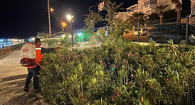 Belediye ekiplerinden gece mesaisi