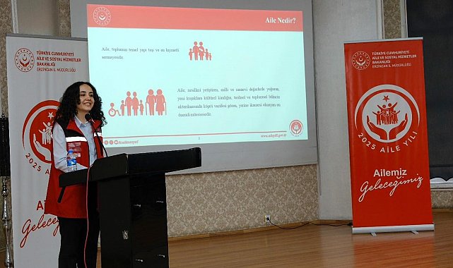 Belediyede "Ailemiz Geleceğimiz" sunumu düzenlendi