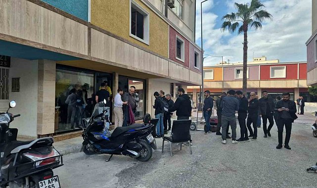 Berbere dükkanına girip selam iletti, silahla 2 kişiyi yaraladı