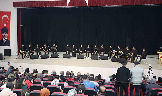 Besni'de Aşık Veysel türküleriyle unutulmaz gece