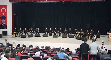 Besni'de Aşık Veysel türküleriyle unutulmaz gece