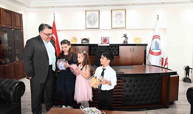 BEUN Rektörü Özölçer, 23 Nisan'da makamını miniklere devretti