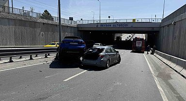 Beylikdüzü'nde 6 araçlı zincirleme kaza: 3 yaralı