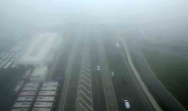 Beylikdüzü'nde sis etkili oldu