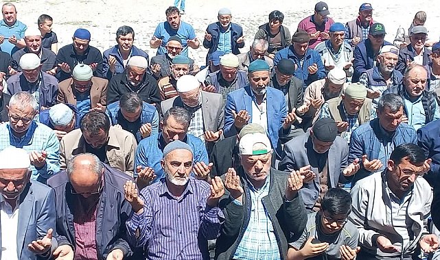 Beyşehir Gölü Havzası'nda çiftçilerin yağış beklentisi devam ediyor