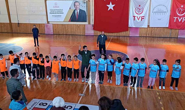 Beyşehir'de geleneksel çocuk oyunları turnuvası heyecanı