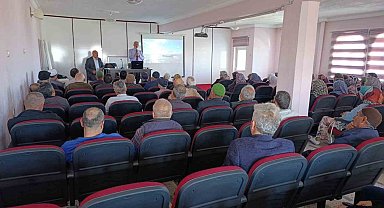 Beyşehir'de hacı adaylarına eğitim semineri