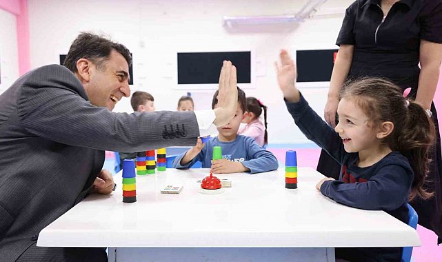 Bilecik Valisi Aygöl, haftaya miniklerle başladı