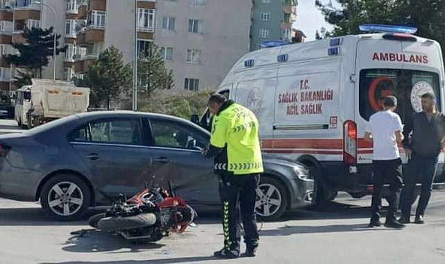 Bilecik'te motosiklet ile otomobil çarpıştı, 1 kişi yaralandı