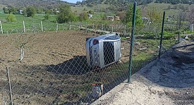 Bilecik'te şarampole yuvarlanan aracın sürücüsü yaralandı