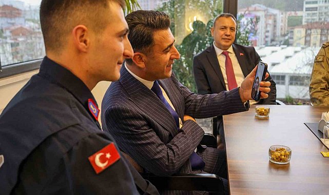 Bilecik'te vatani görevini yapan askere duygulandıran sürpriz