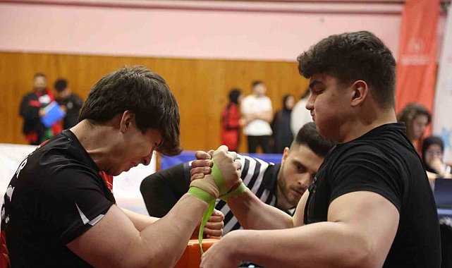 Bilek güreşi heyecanı Denizli'de yaşanacak