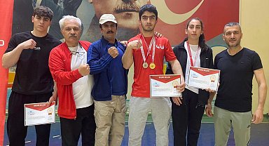 Bilek güreşinde Elazığ rüzgarı