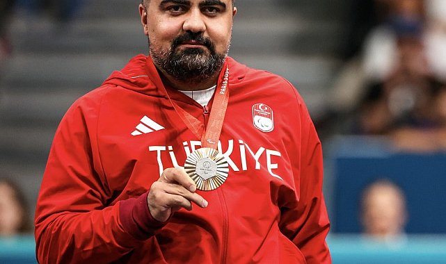 Bir efsane raketine veda etti