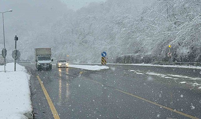 Bir taraf günlük güneşlik, bir tarafta yoğun kar