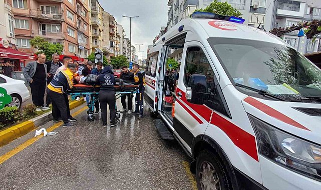 Bisiklet ile ticari araç çarpıştı: 1 yaralı