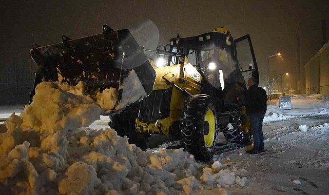 Bitlis'te 74 köy yolu ulaşıma kapandı