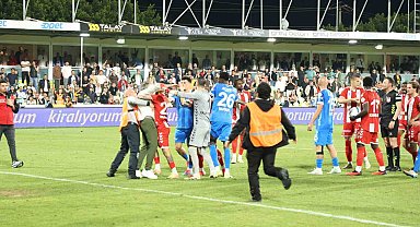 Bodrum FK - Samsunspor maçının son dakikalarında gergin anlar