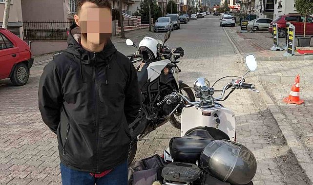 Bolu'da motosiklet plakasını boyayarak değiştiren uyanık sürücü ekiplerin gözünden kaçmadı