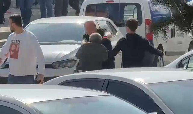 Bolu'da sokak ortasında yumruklar havada uçuştu