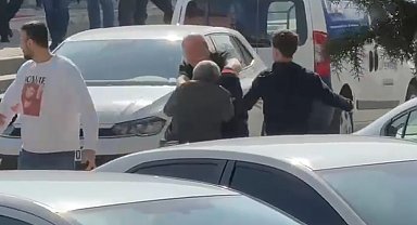 Bolu'da sokak ortasında yumruklar havada uçuştu