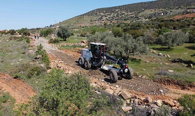 Bozdoğan'da arazi yolları bakıma alındı