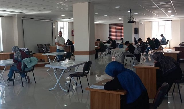 Bozkır'da Umre ziyareti ödüllü Gençlik Bilgi Yarışması düzenlendi