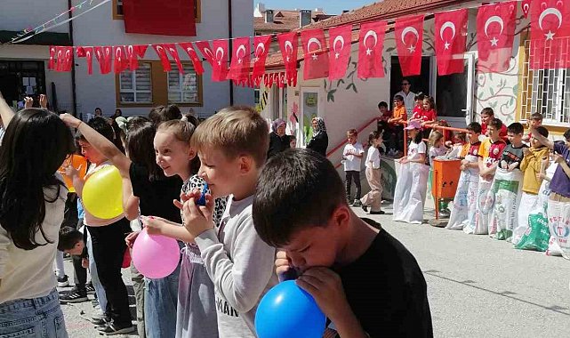 Bozüyük'te 23 Nisan coşkusu