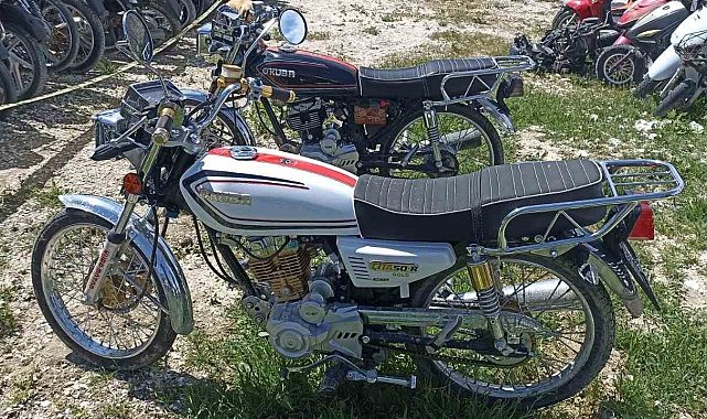 Burdur'da motosiklet hırsızı jandarma ve polis iş birliğiyle yakalandı