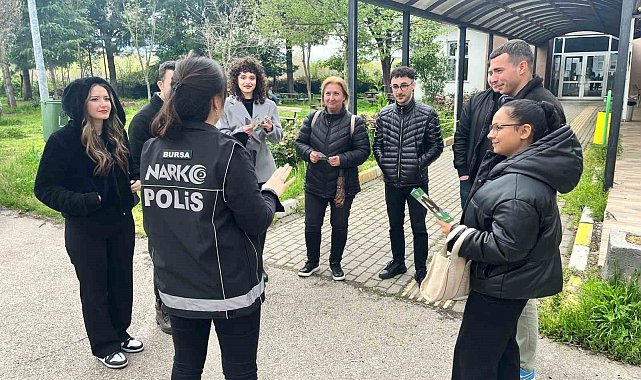 Bursa polisi vatandaşları bilgilendirdi