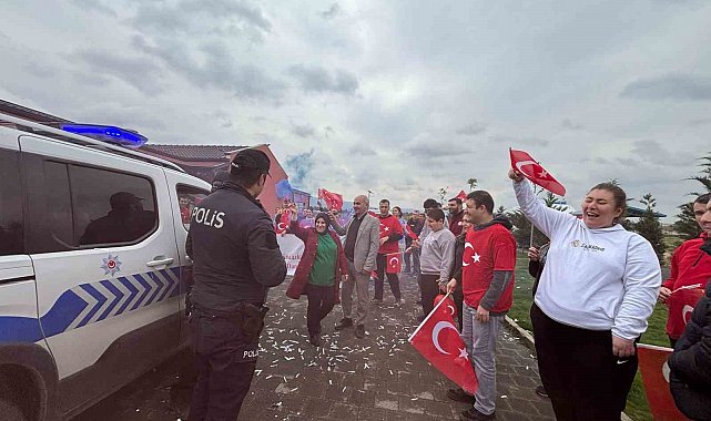 Bursa'da polis ekiplerine meşaleli sürpriz