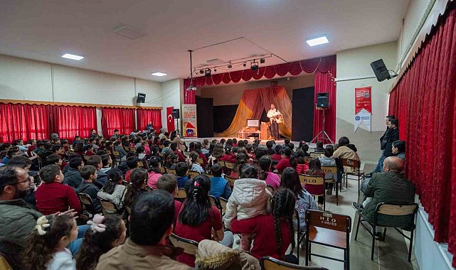 Bursa'yı tiyatro coşkusu sardı