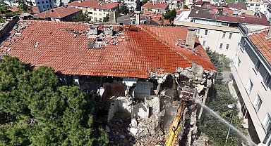 Büyükçekmece'de depremde yıkılma riski taşıyan 35 daire yıkıldı