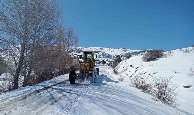 Büyükşehir, kar sonrasında kapanan 90 mahalle yolunun ulaşıma açtı