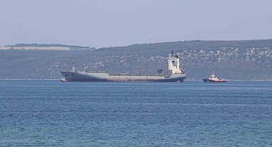 Çanakkale Boğazı'ndan geçen konteyner gemisi makine arızası yaptı