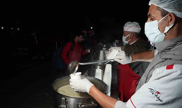 Çanakkale'de binlerce kişi, 57'nci Alay'ın izinde yürüdü