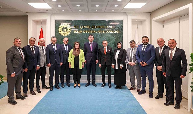 Çevre, Şehircilik ve İklim Değişikliği Bakanlığı'ndan Kütahya'daki belediyelere 100 milyon liralık destek