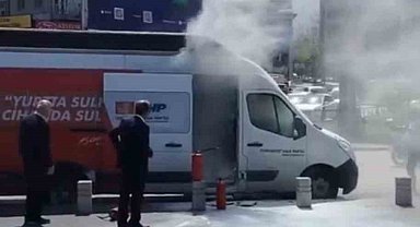 CHP seçim aracı alev alev yandı