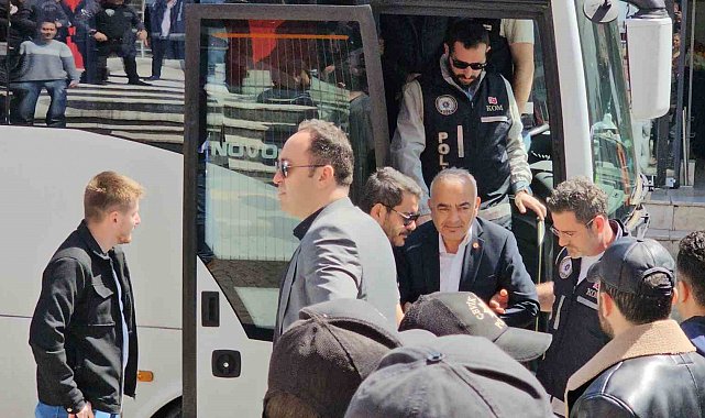 CHP'li eski belediye başkanı 'usülsüzlük' soruşturmasında adliyede