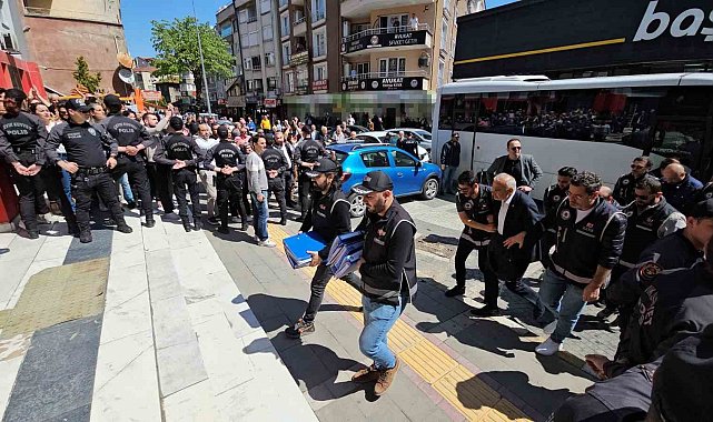 CHP'li eski belediye başkanına 'usulsüzlük' soruşturmasında ev hapsi