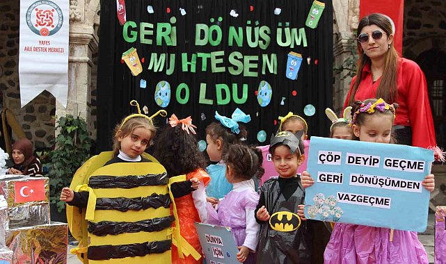 Cizre'de atık malzemelerden çocuk defilesi düzenlendi