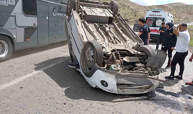 Cizre'de hafif ticari araç takla attı: 1 yaralı